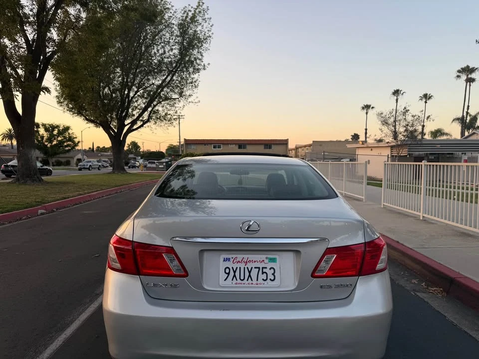 2008 Lexus ES 5th Gen - Image 4 of 12