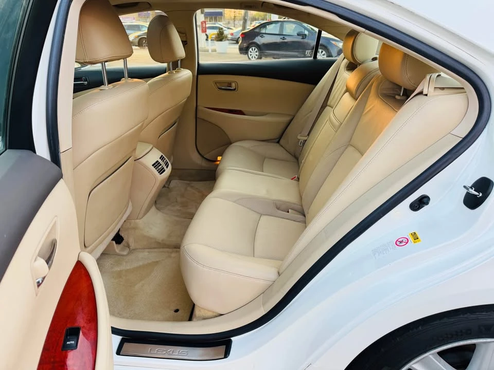 2008 Lexus ES 5th Gen - Image 11 of 20