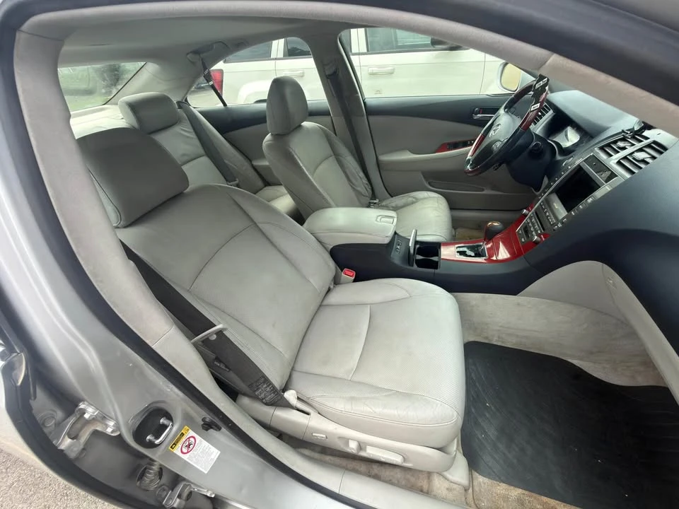 2008 Lexus ES 5th Gen - Image 2 of 11