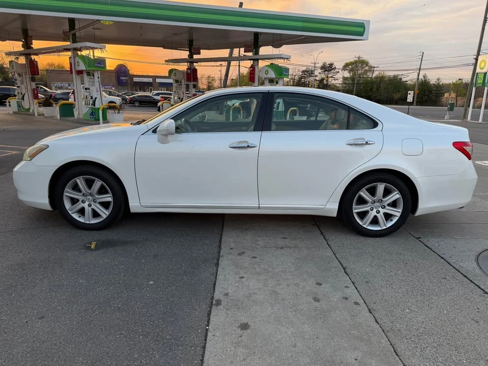 2008 Lexus ES 5th Gen - Image 3 of 20