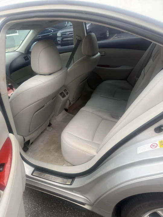 2008 Lexus ES 5th Gen - Image 5 of 11