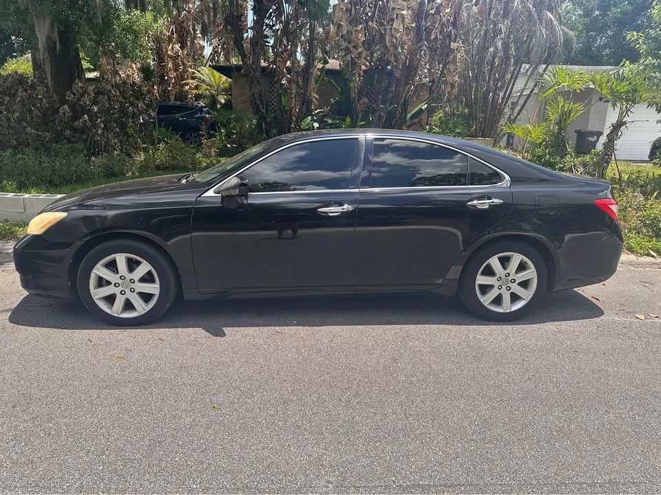 2008 Lexus ES 5th Gen - Image 2 of 10