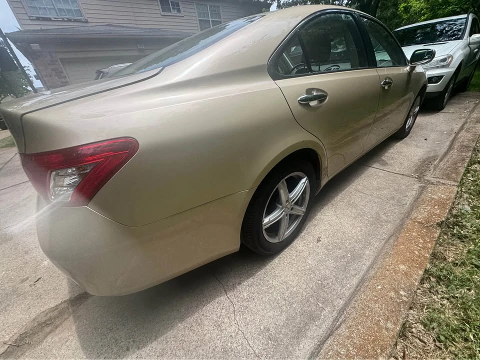 2008 Lexus ES 5th Gen - Image 5 of 11