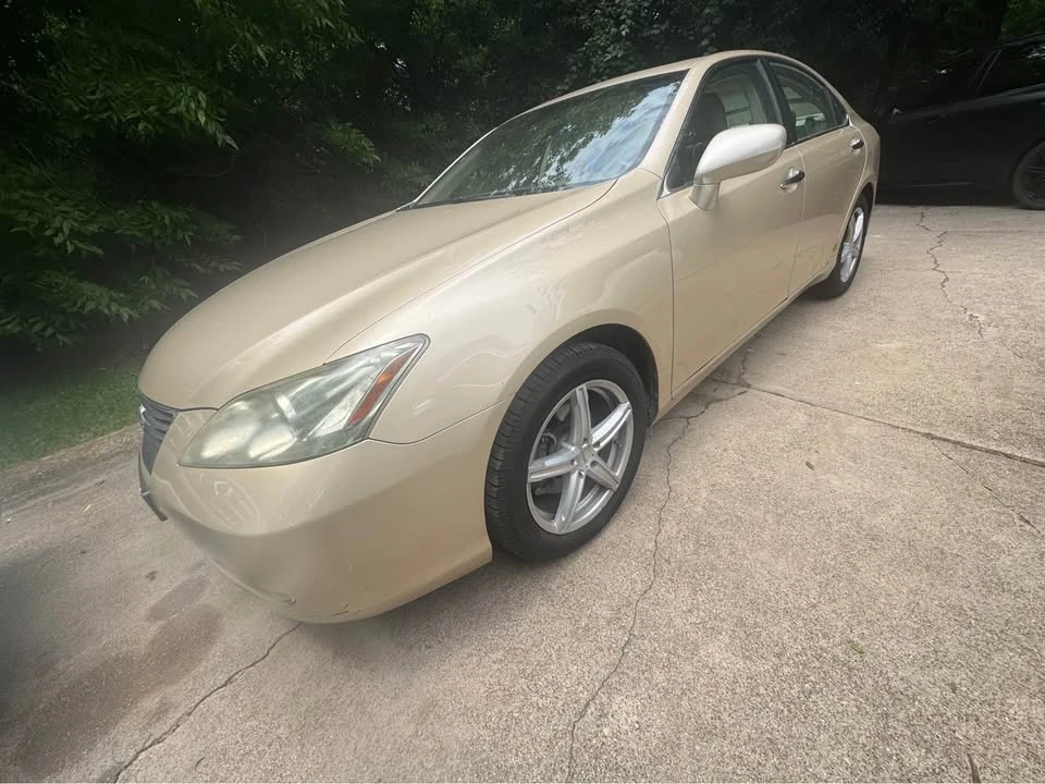 2008 Lexus ES 5th Gen - Image 2 of 11
