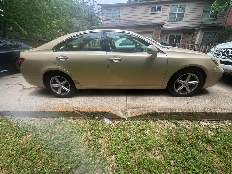 2008 Lexus ES 5th Gen - Image 4 of 11