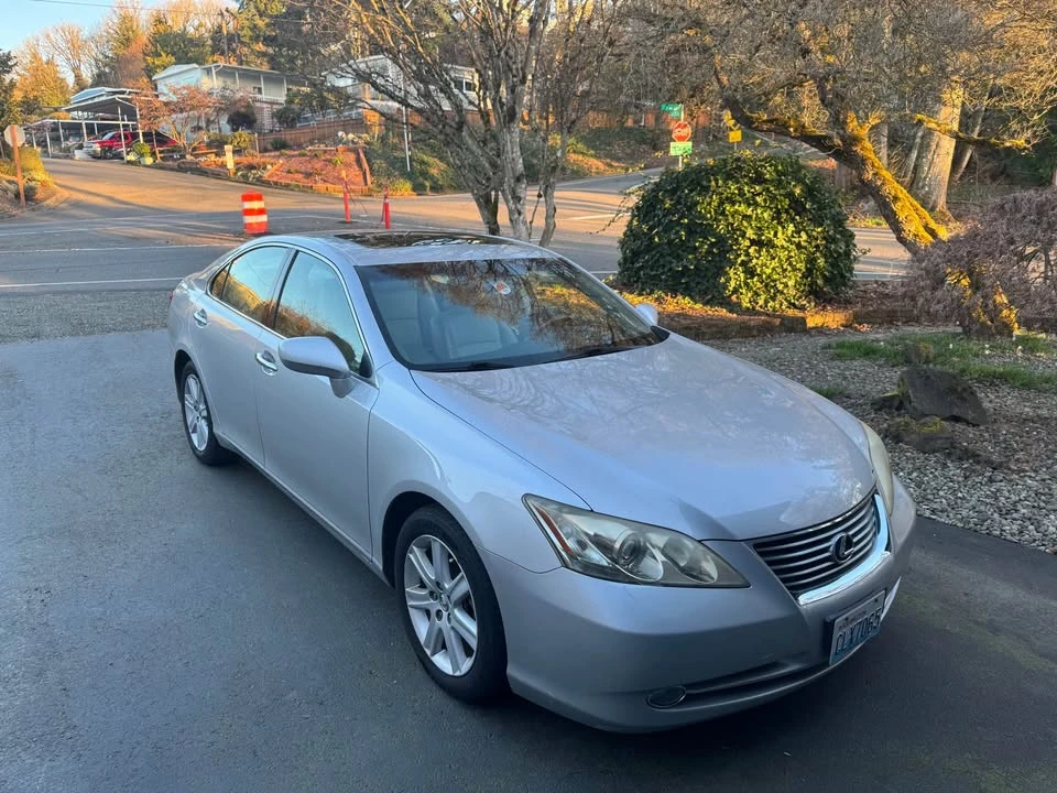 2008 Lexus ES 5th Gen - Image 3 of 8