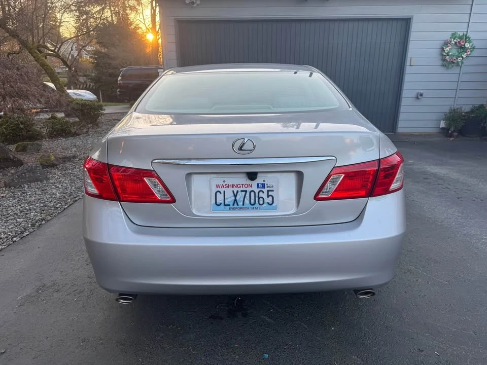 2008 Lexus ES 5th Gen - Image 5 of 8