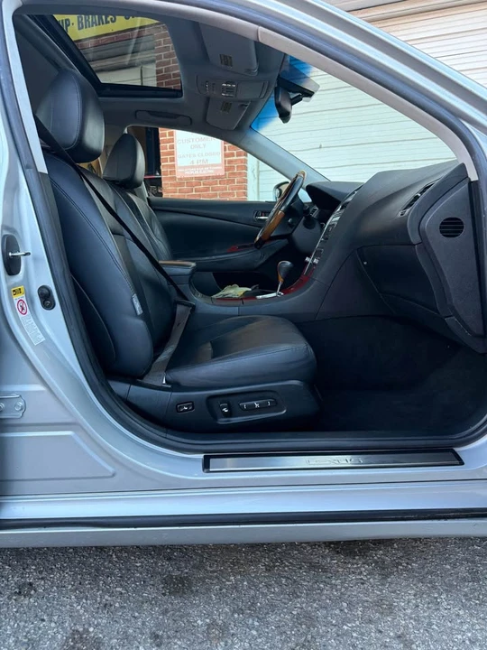 2008 Lexus ES 5th Gen - Image 10 of 20