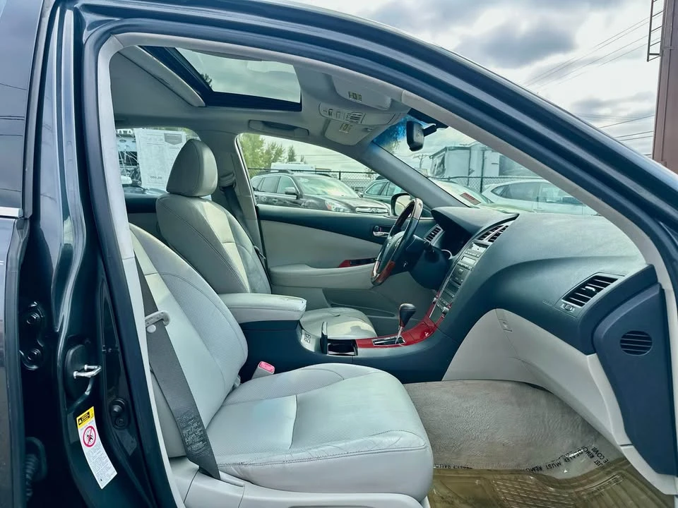 2008 Lexus ES 4th Gen - Image 15 of 17