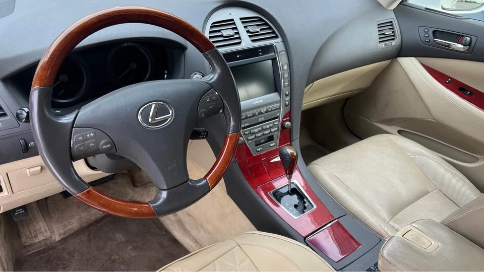 2008 Lexus ES 5th Gen - Image 7 of 19