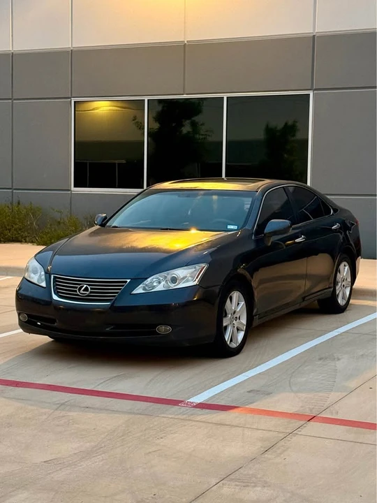 2008 Lexus ES 5th Gen - Image 2 of 17