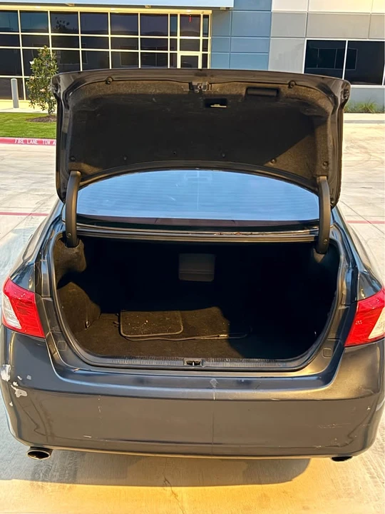 2008 Lexus ES 5th Gen - Image 9 of 17