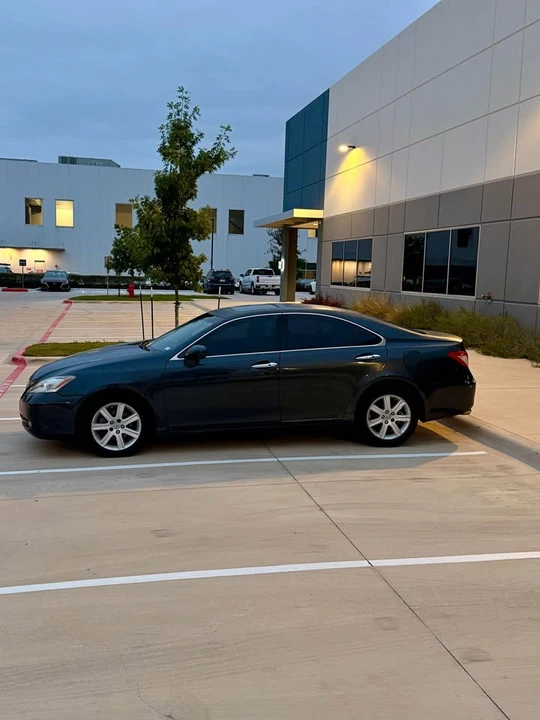 2008 Lexus ES 5th Gen - Image 8 of 17