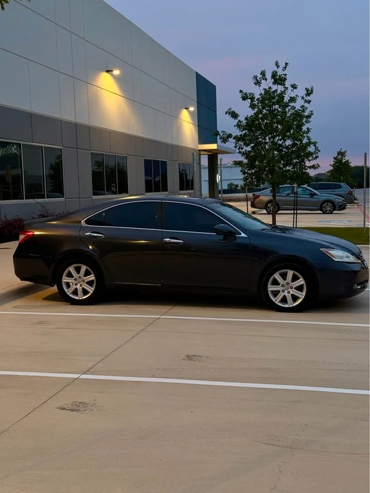 2008 Lexus ES 5th Gen - Image 4 of 17