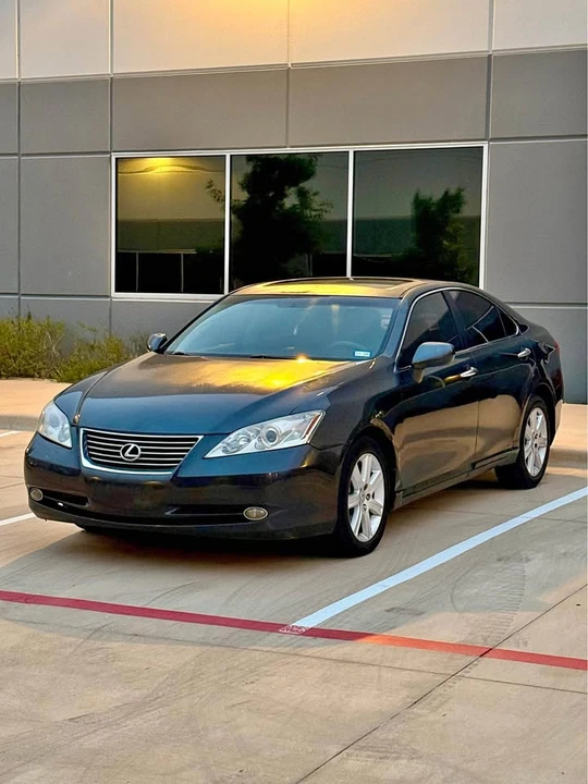 2008 Lexus ES 5th Gen - Image 2 of 20