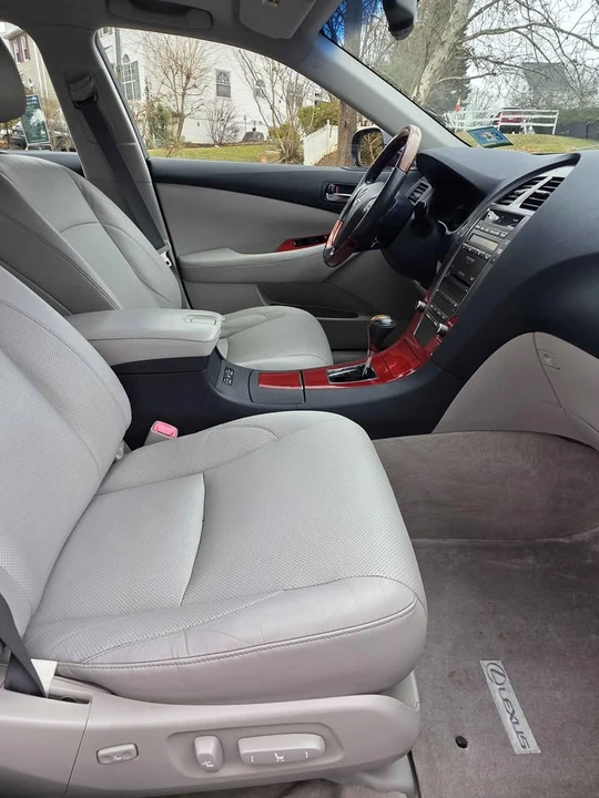 2008 Lexus ES 5th Gen - Image 11 of 14