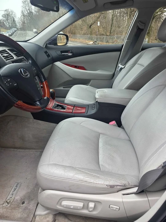 2008 Lexus ES 5th Gen - Image 9 of 16