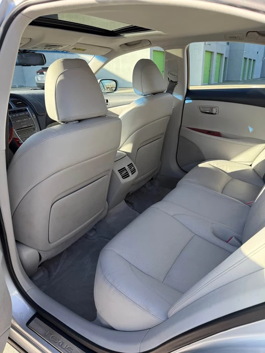 2008 Lexus ES 5th Gen - Image 14 of 19
