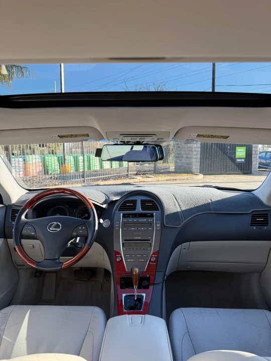 2008 Lexus ES 5th Gen - Image 11 of 19