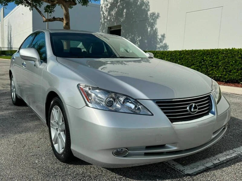 2008 Lexus ES 5th Gen - Image 2 of 10