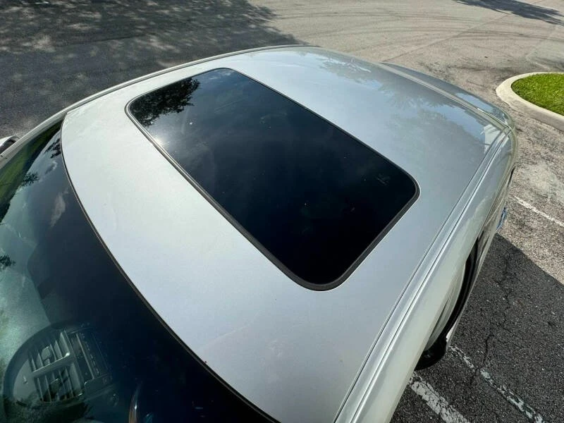 2008 Lexus ES 5th Gen - Image 4 of 10