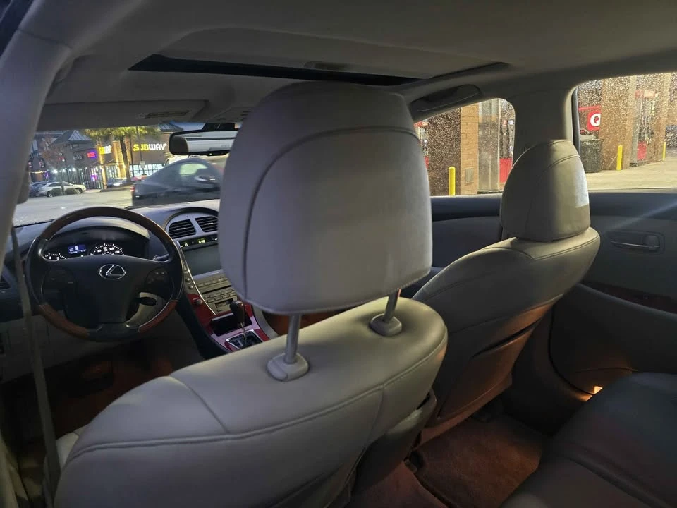 2008 Lexus ES 5th Gen - Image 12 of 19