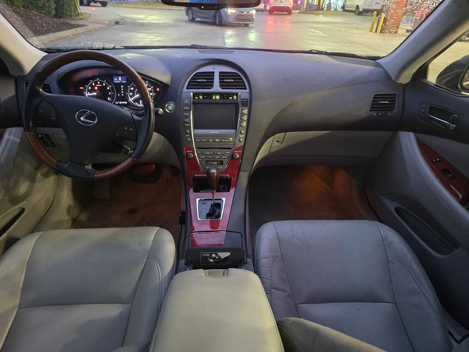 2008 Lexus ES 5th Gen - Image 14 of 19