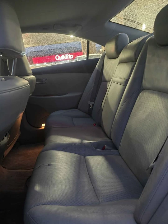 2008 Lexus ES 5th Gen - Image 10 of 19