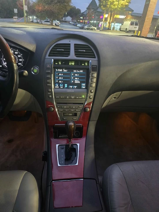 2008 Lexus ES 5th Gen - Image 17 of 19