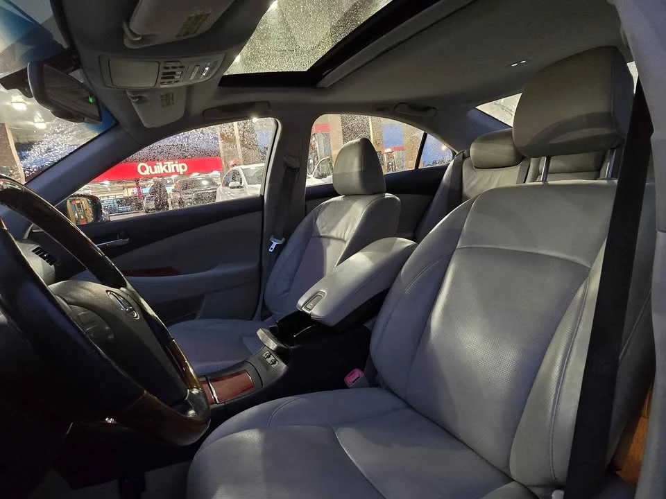 2008 Lexus ES 5th Gen - Image 18 of 19