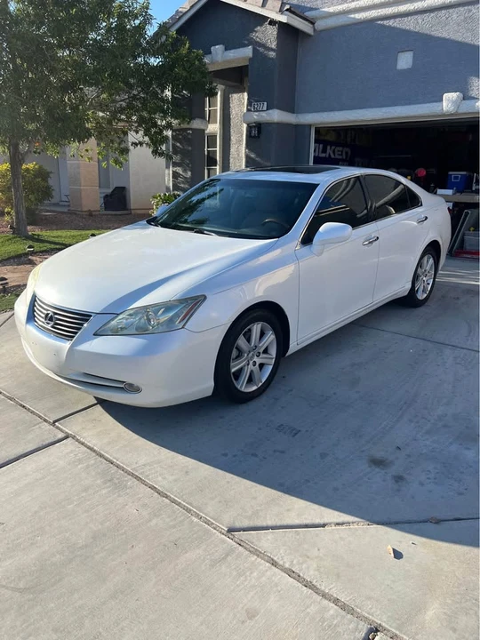 2008 Lexus ES 5th Gen - Image 5 of 15