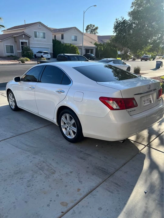 2008 Lexus ES 5th Gen - Image 4 of 15