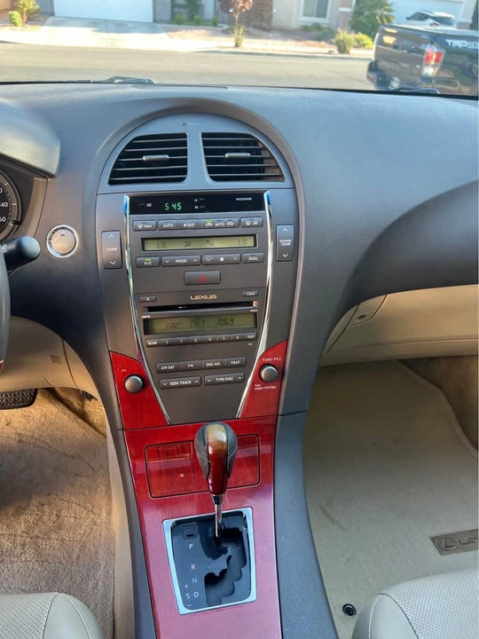 2008 Lexus ES 5th Gen - Image 12 of 15