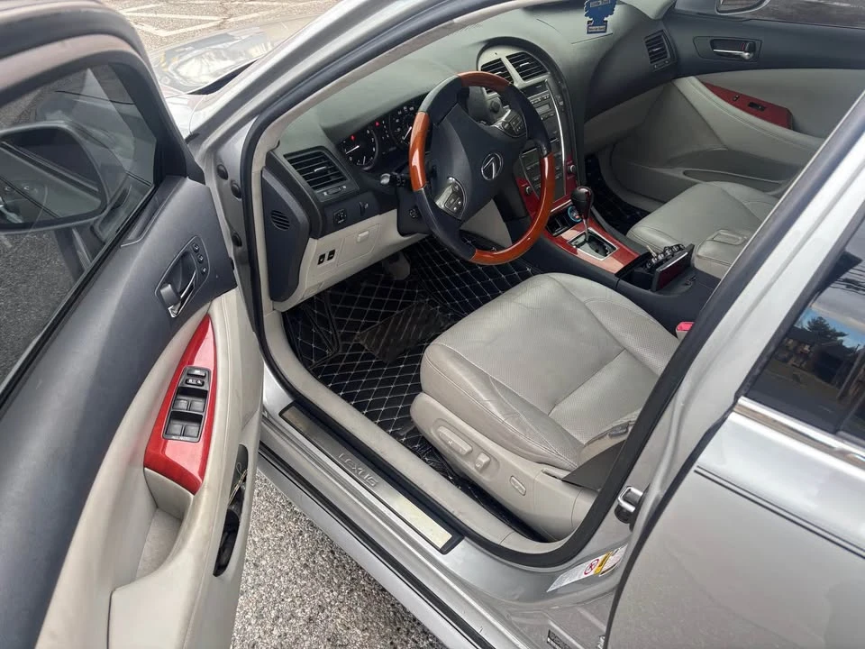 2008 Lexus ES 5th Gen - Image 5 of 10