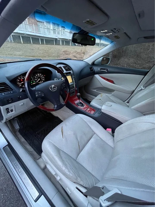 2008 Lexus ES 4th Gen - Image 5 of 10