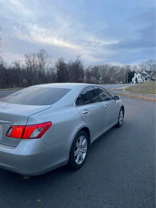 2008 Lexus ES 4th Gen - Image 3 of 10