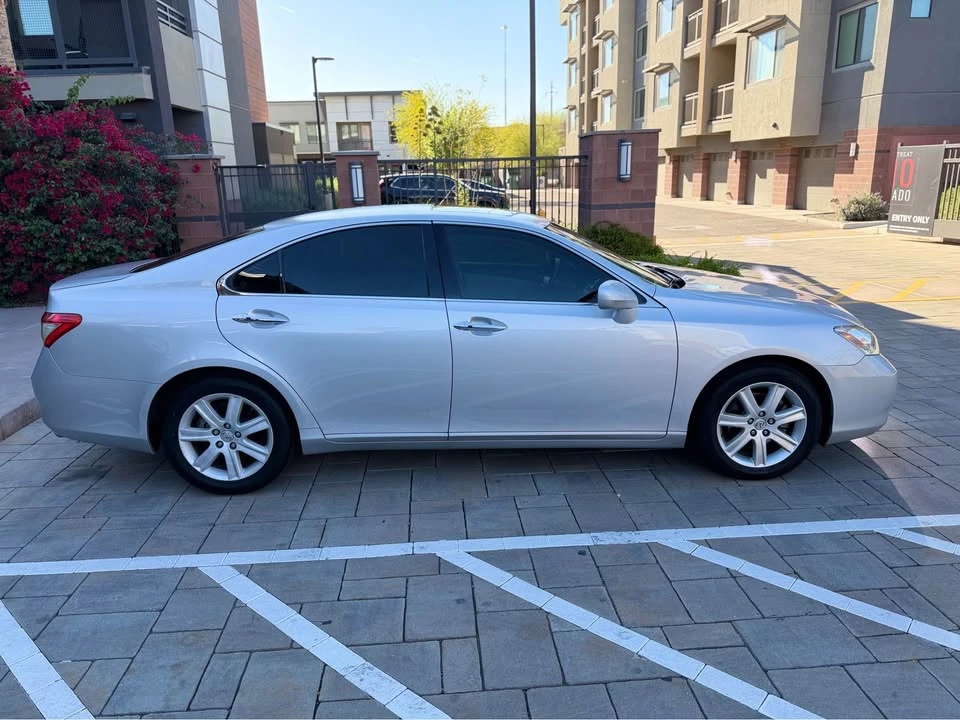 2008 Lexus ES 5th Gen - Image 11 of 20