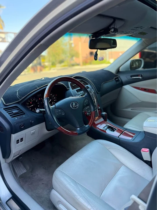 2008 Lexus ES 5th Gen - Image 4 of 20