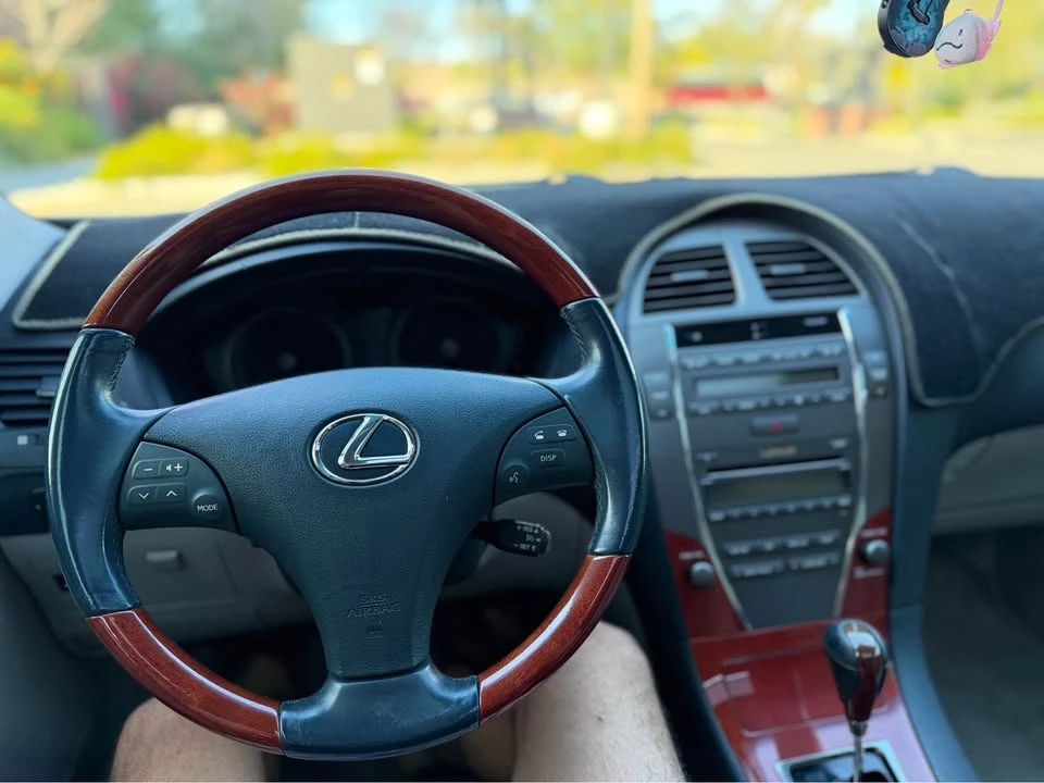 2008 Lexus ES 5th Gen - Image 15 of 20