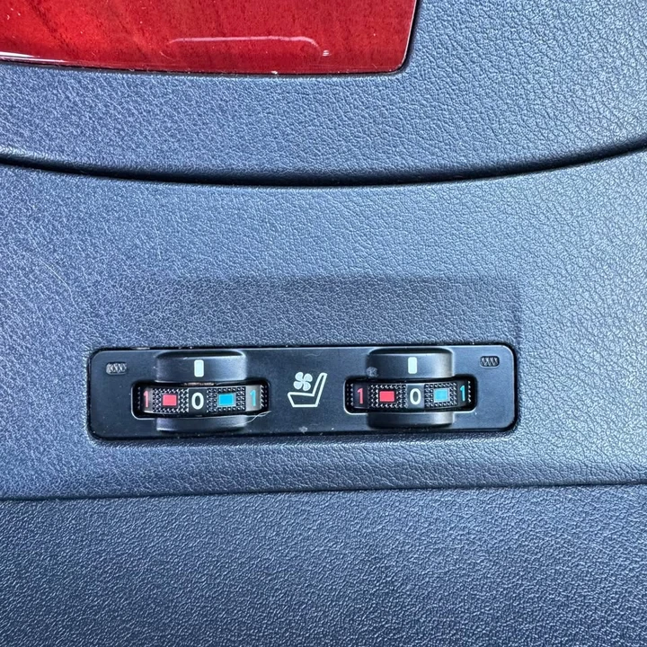2008 Lexus ES 5th Gen - Image 11 of 16