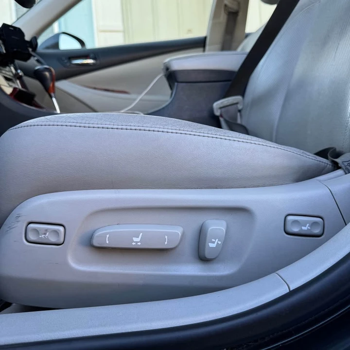 2008 Lexus ES 5th Gen - Image 10 of 16