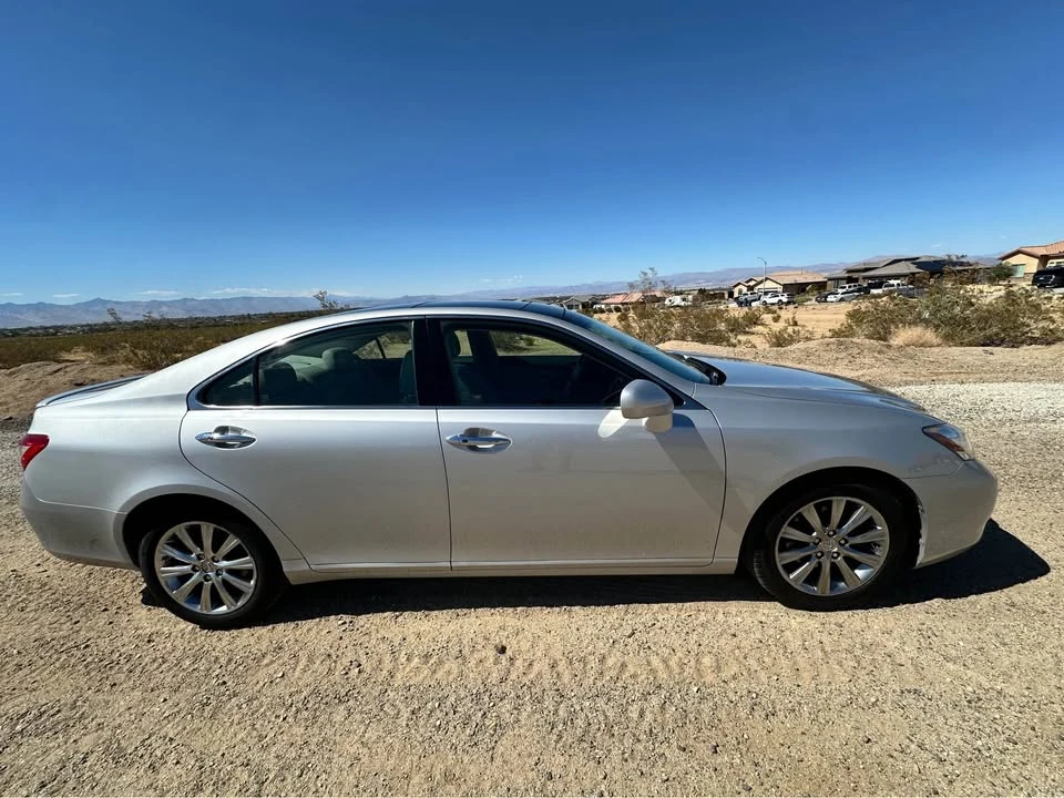 2008 Lexus ES 5th Gen - Image 4 of 20