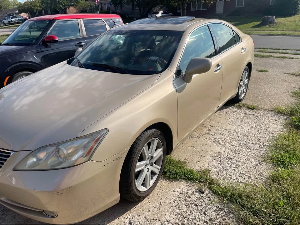 2008 Lexus ES 5th Gen - Image 2 of 16
