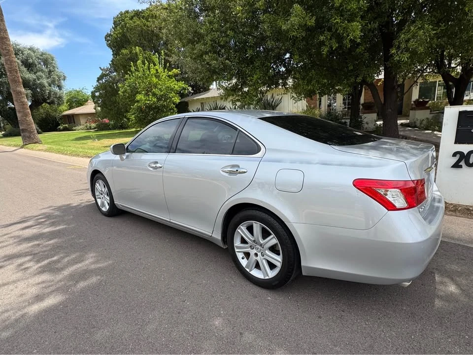 2008 Lexus ES 5th Gen - Image 4 of 15