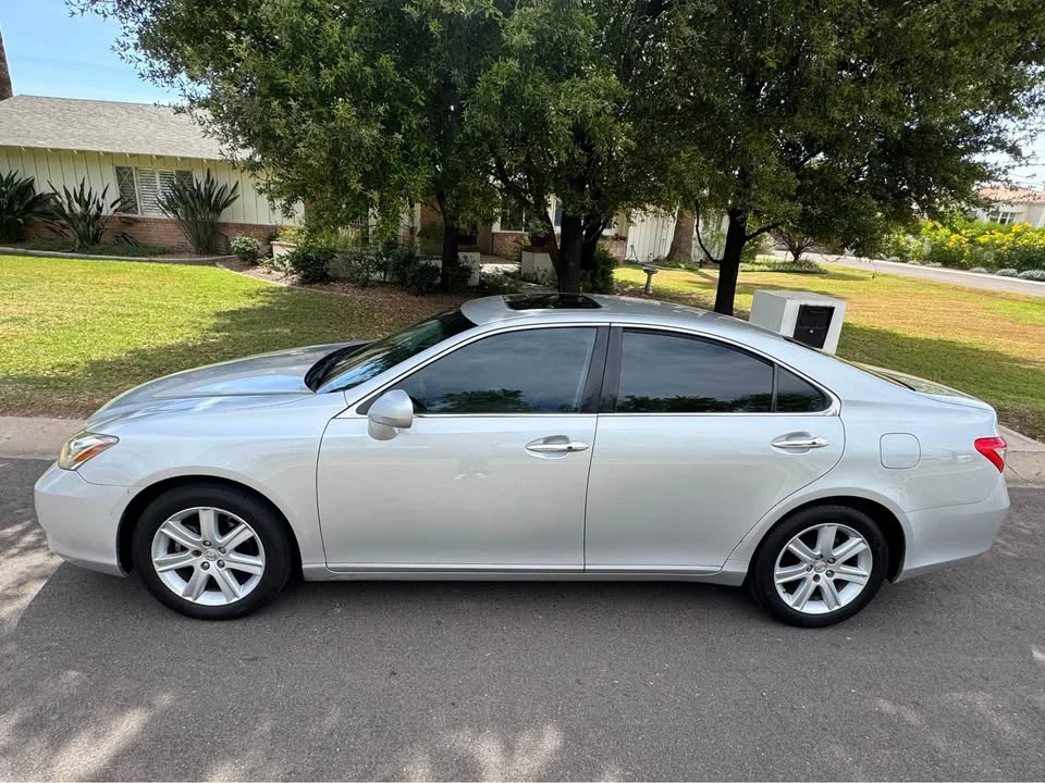 2008 Lexus ES 5th Gen - Image 3 of 15