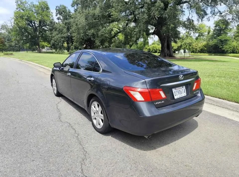 2008 Lexus ES 5th Gen - Image 3 of 12