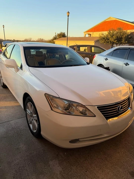 2008 Lexus ES 5th Gen - Image 2 of 13