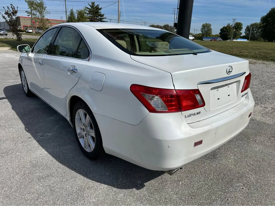 2008 Lexus ES 5th Gen - Image 2 of 9