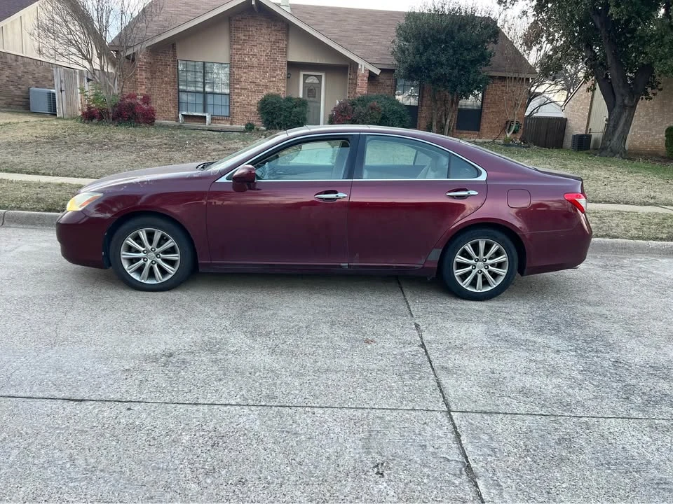 2008 Lexus ES 5th Gen - Image 2 of 13