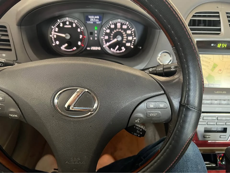 2008 Lexus ES 5th Gen - Image 12 of 13